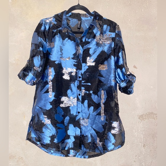 Metallic floral mesh button up top - Picture 1 of 8